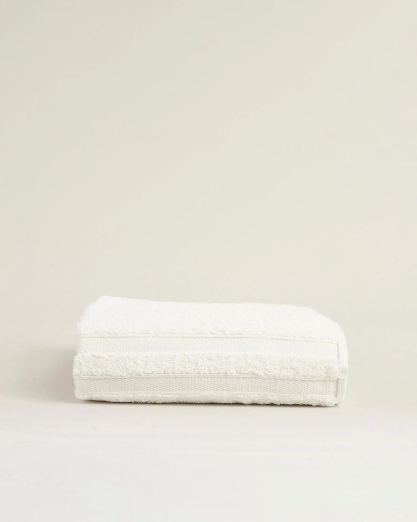 Uterák Essence 30x50 cm pure white