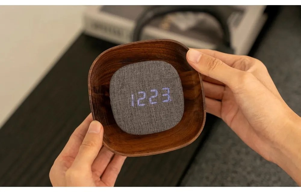 Digitálny budík Lumos Walnut – Gingko