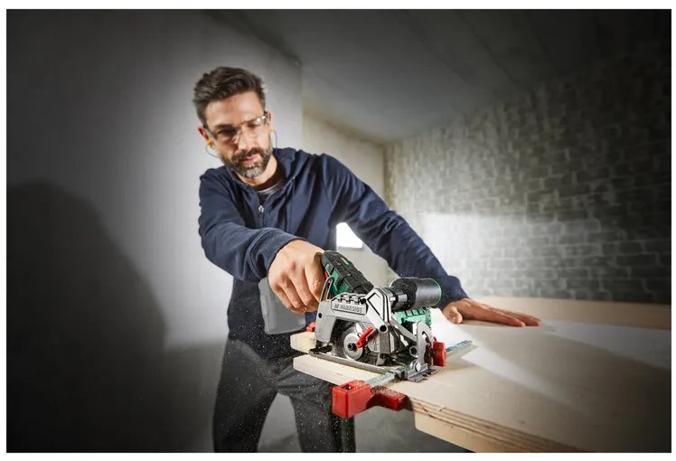 Parkside® Aku ručná kotúčová píla 12 V Phksa 12 B3 + Akumulátor 12 V/2 Ah + Nabíjačka na akumulátor 12 V/2,4 A (800010620)