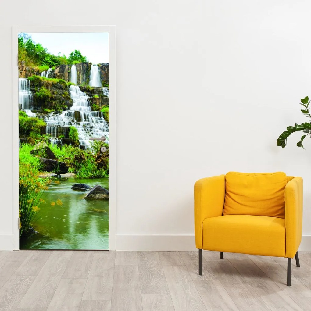 Fototapeta na dvere - Vodopády so zeleňou (95x205cm)