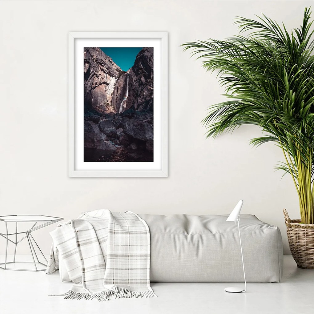 Gario Plagát Vodopád medzi vysokými skalami Farba rámu: Bez rámu, Rozmery: 40 x 60 cm