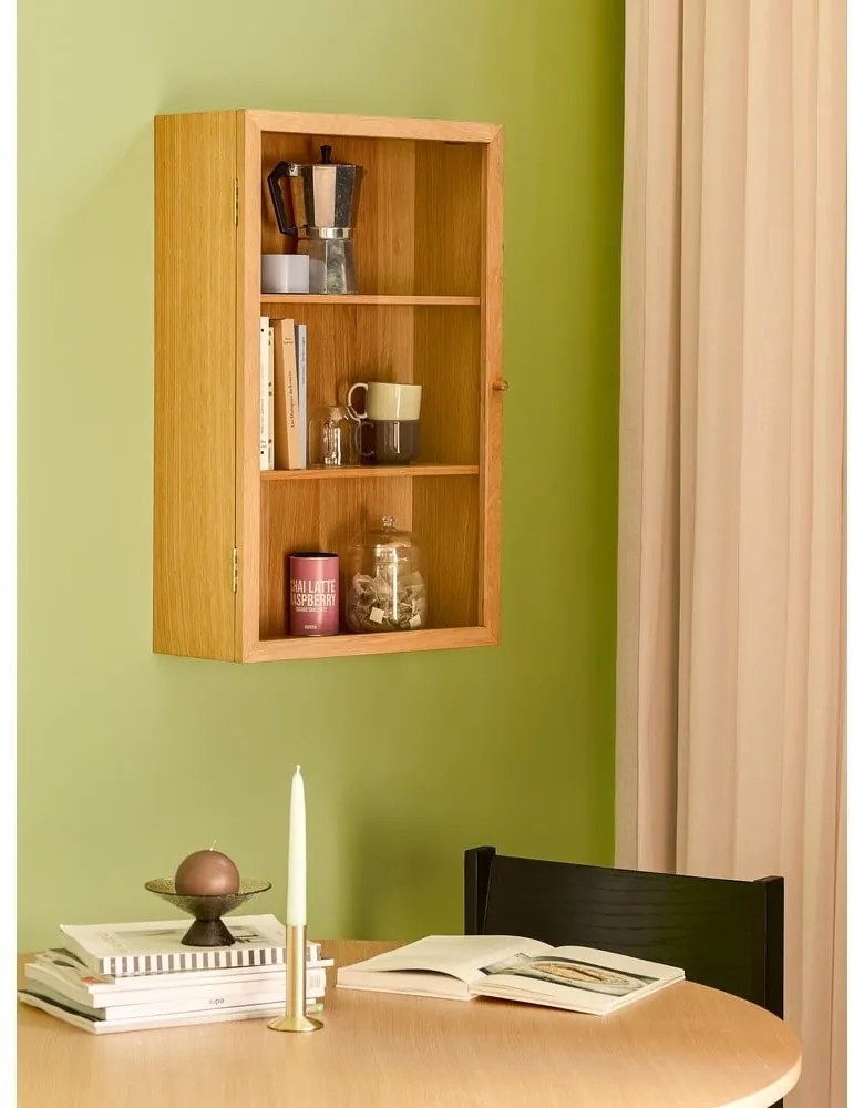 Závesná vitrína v dekore duba v prírodnej farbe 50x80 cm Panorama – Hübsch