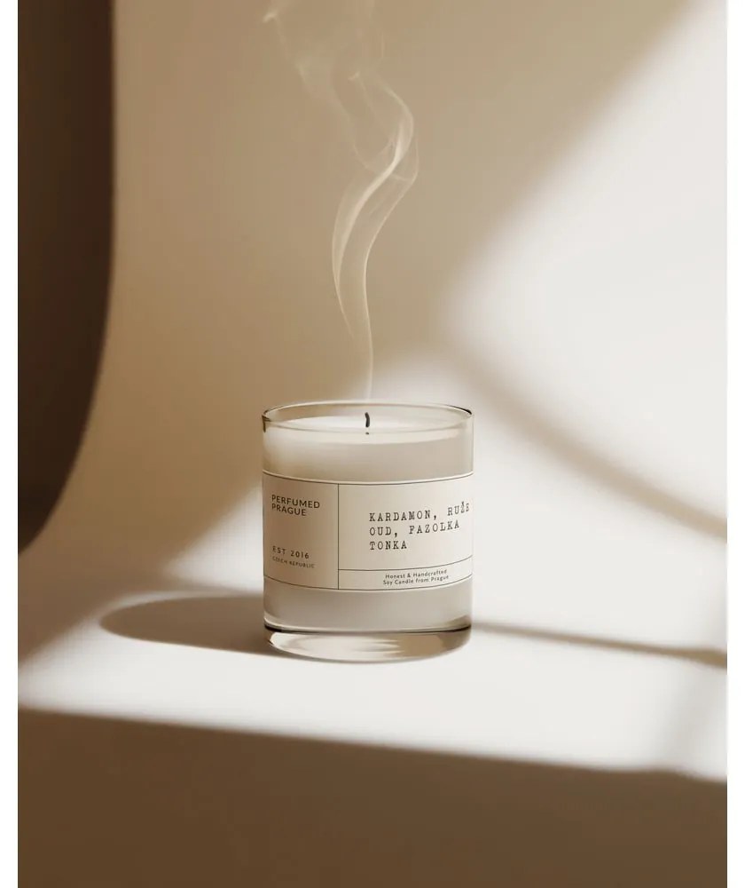 Vonná sójová sviečka doba horenia 40 h #83 Cardamom, Rose, Oud, Tonka – Perfumed Prague