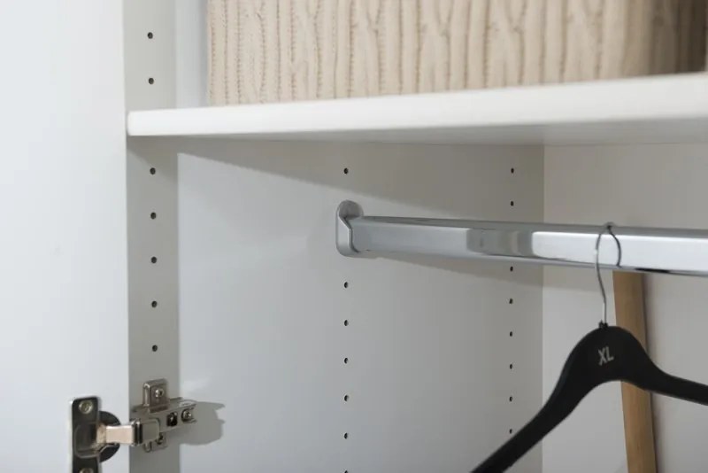 Šatníková skriňa Mega 79, biela