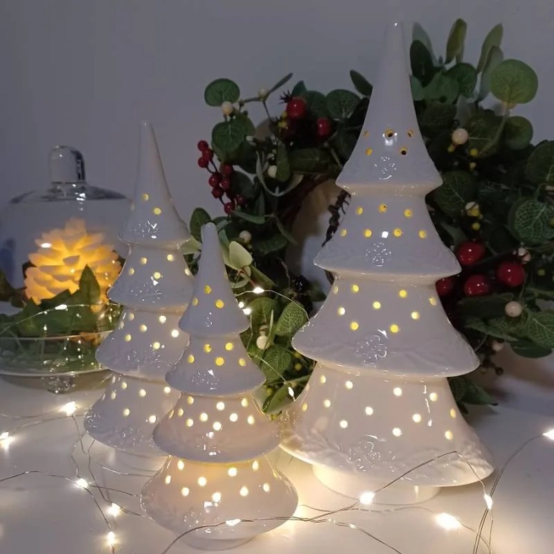 DECOLED Keramický stromeček, 9 x 7,4 x 17,8 cm, teple bílá, 2xLR44