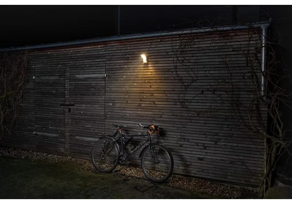 Ledvance - LED Vonkajšie nástenné svietidlo so senzorom SPOT LED/8W/230V IP55 biela