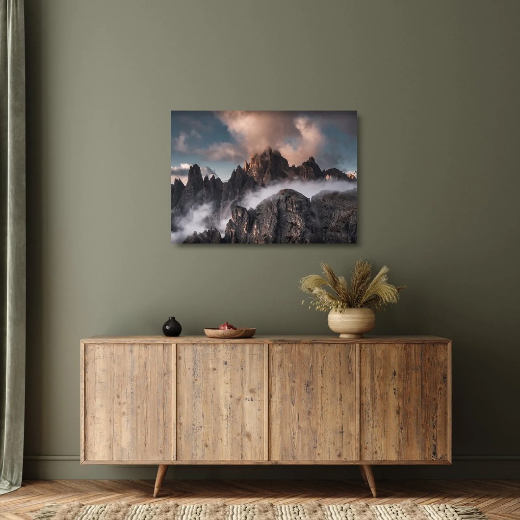 Sklenený obraz - Talianske dolomity schované v hmle (70x50 cm)