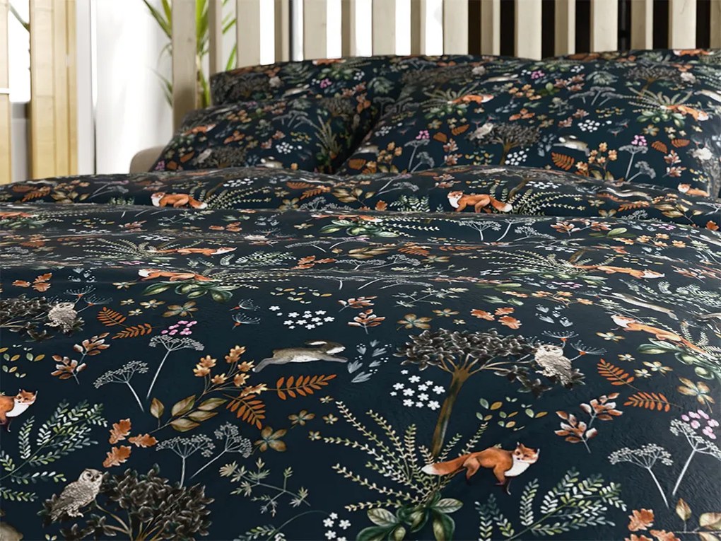 Súprava mikroplyšových obliečok THE FOX AND THE HARE tmavozelené + plachta mikroplyš SOFT 90x200 cm biela, jednolôžko