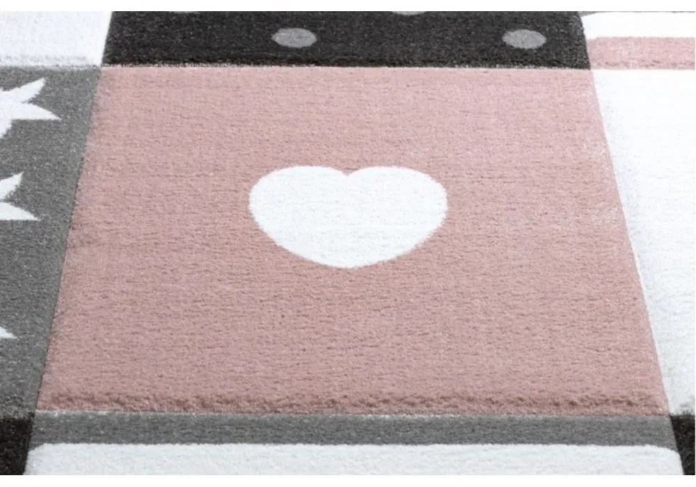 Detský kusový koberec Srdce ružový 120x170cm