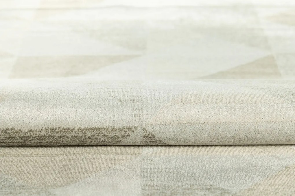 TA Koberec Isphahan 84196/299 Silver Rozmer: 160x230 cm