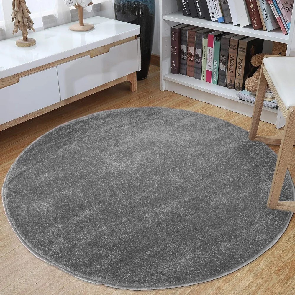 Okrúhly koberec sivej farby Šírka: 100 cm | Dĺžka: 100 cm