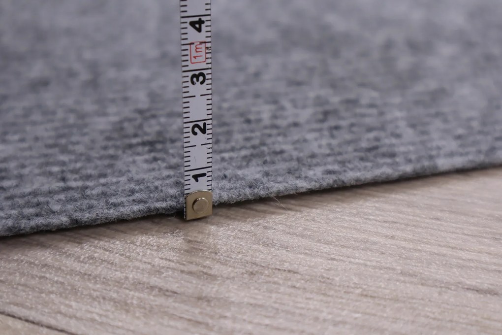 Betap koberce AKCIA: 400x700 cm SUPER CENA: Sivý výstavový koberec Budget metrážny - Bez obšitia cm