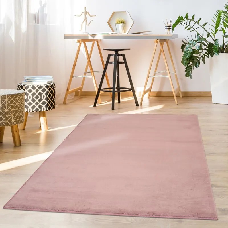 Dekorstudio Kožušinový koberec TOPIA - púdrovoružový Rozmer koberca: 200x290cm