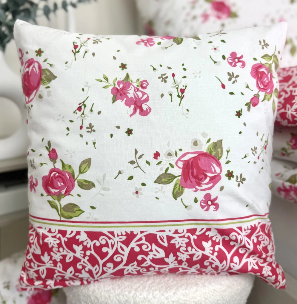 Obliečka na vankúš Ružové ružičky 40x40 cm – zips