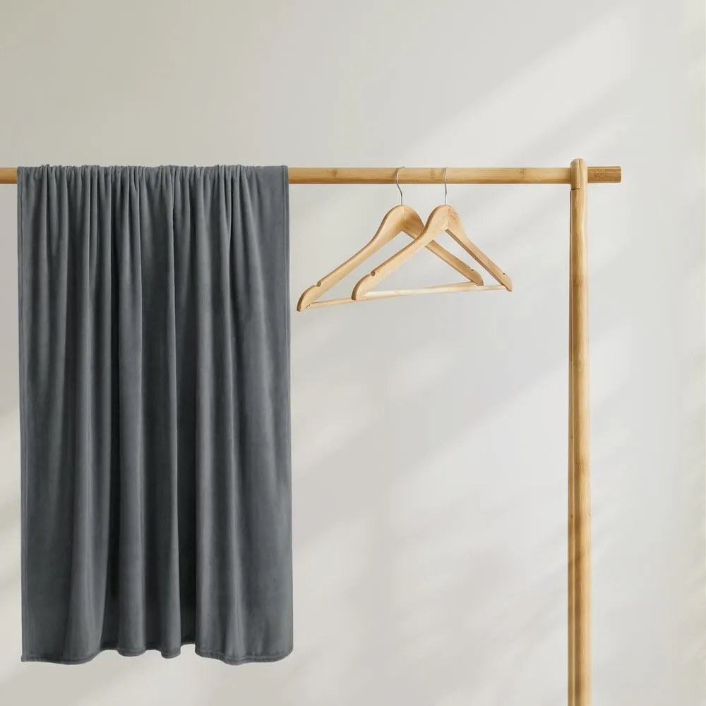 Tmavosivá deka z mikrovlákna DecoKing Mic, 200 × 220 cm