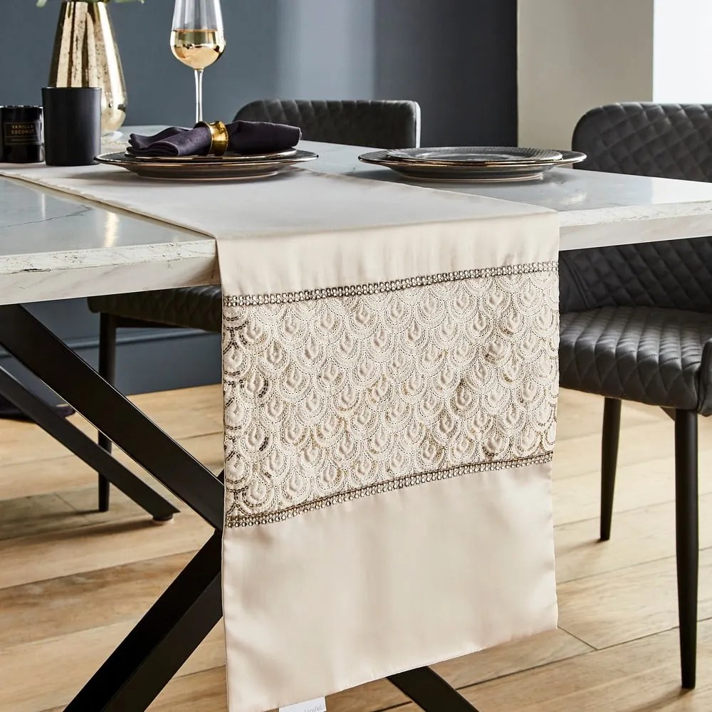 Behúň na stôl z mikrosaténu 32x220 cm Deco Sequin – Catherine Lansfield