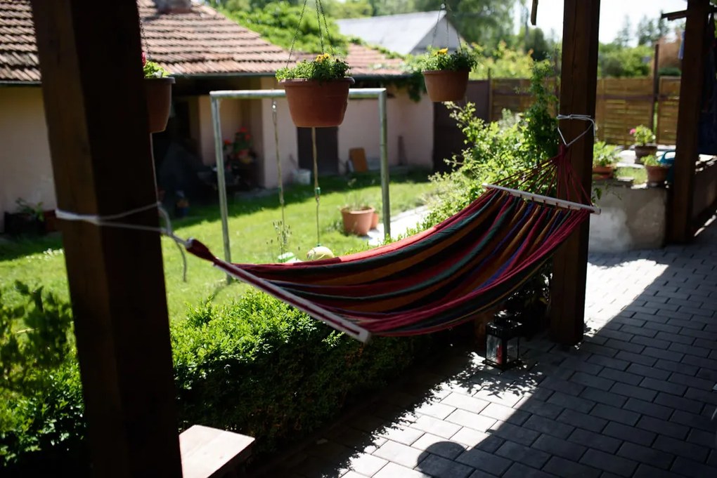 Farebná hojdacia sieť HAMAK pre 2 osoby 190x150 cm