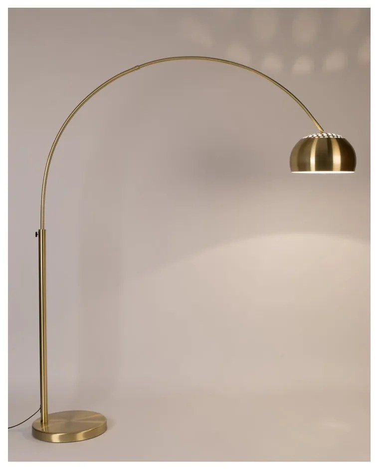 Stojacia lampa v mosadznej farbe Zuiver Bow