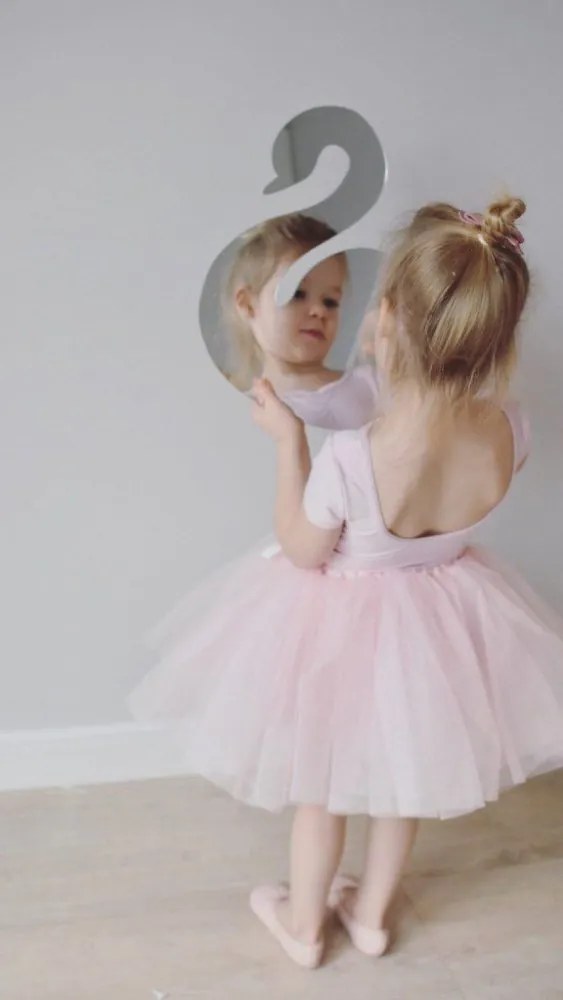 Zrkadlo do detskej izby labuť