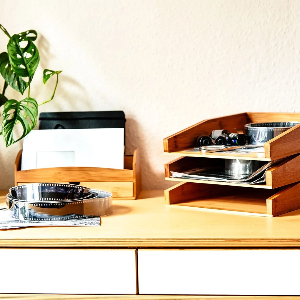 Blumfeldt Zásobník dokumenty, odkladací zásobník, jednoduchý dizajn, rozmery: 25,3 × 5,8 × 33 cm, bambus