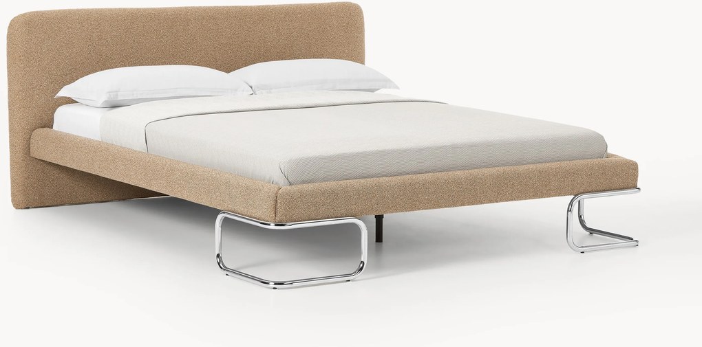 Buklé čalúnená posteľ s kovovými nohami Olina
