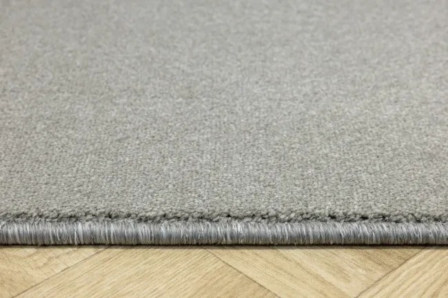 Metrážny koberec Cancun 279 sivý