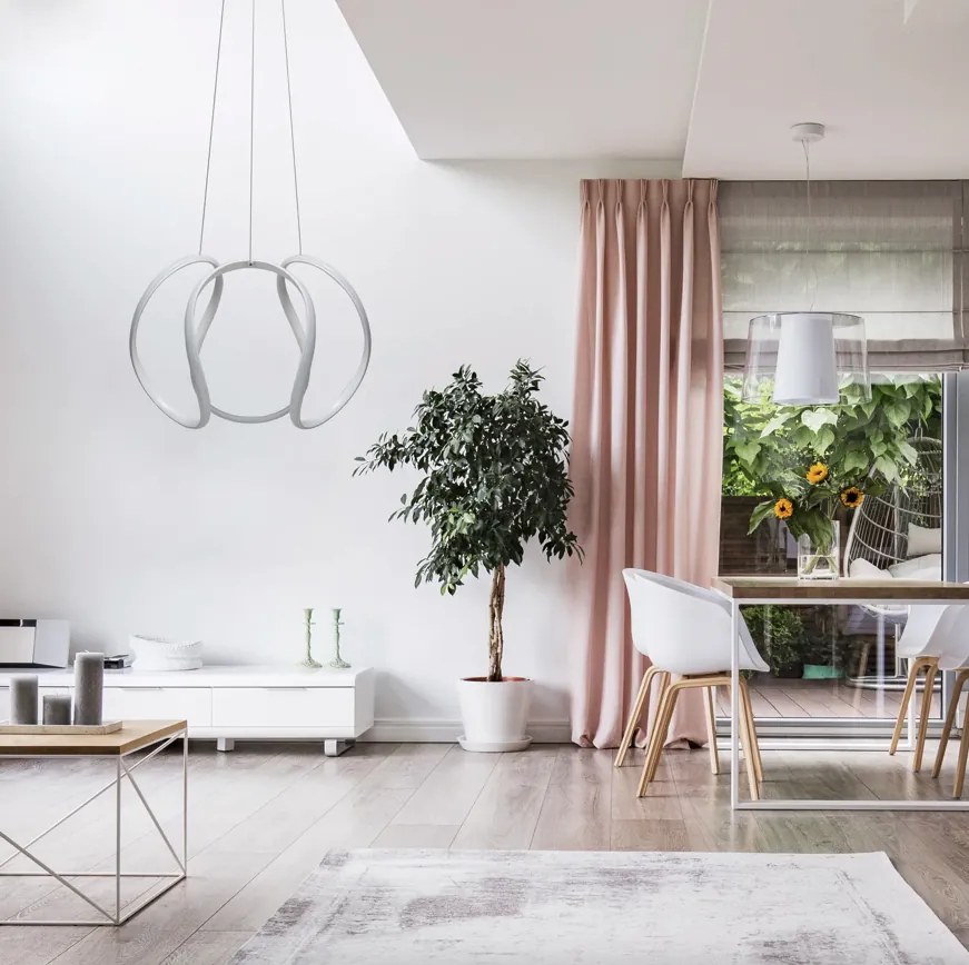 Elegantné moderné LED stropné svietidlo s diaľkovým ovládaním čierna