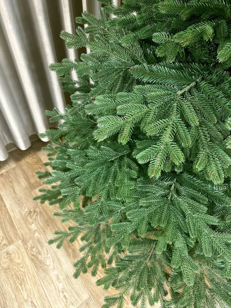 Smrek Tirolský 3D- 280cm