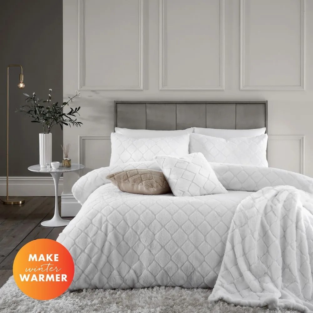 Biele obliečky na dvojlôžko/predĺžené z mikroplyšu 230x220 cm Cosy Diamond – Catherine Lansfield