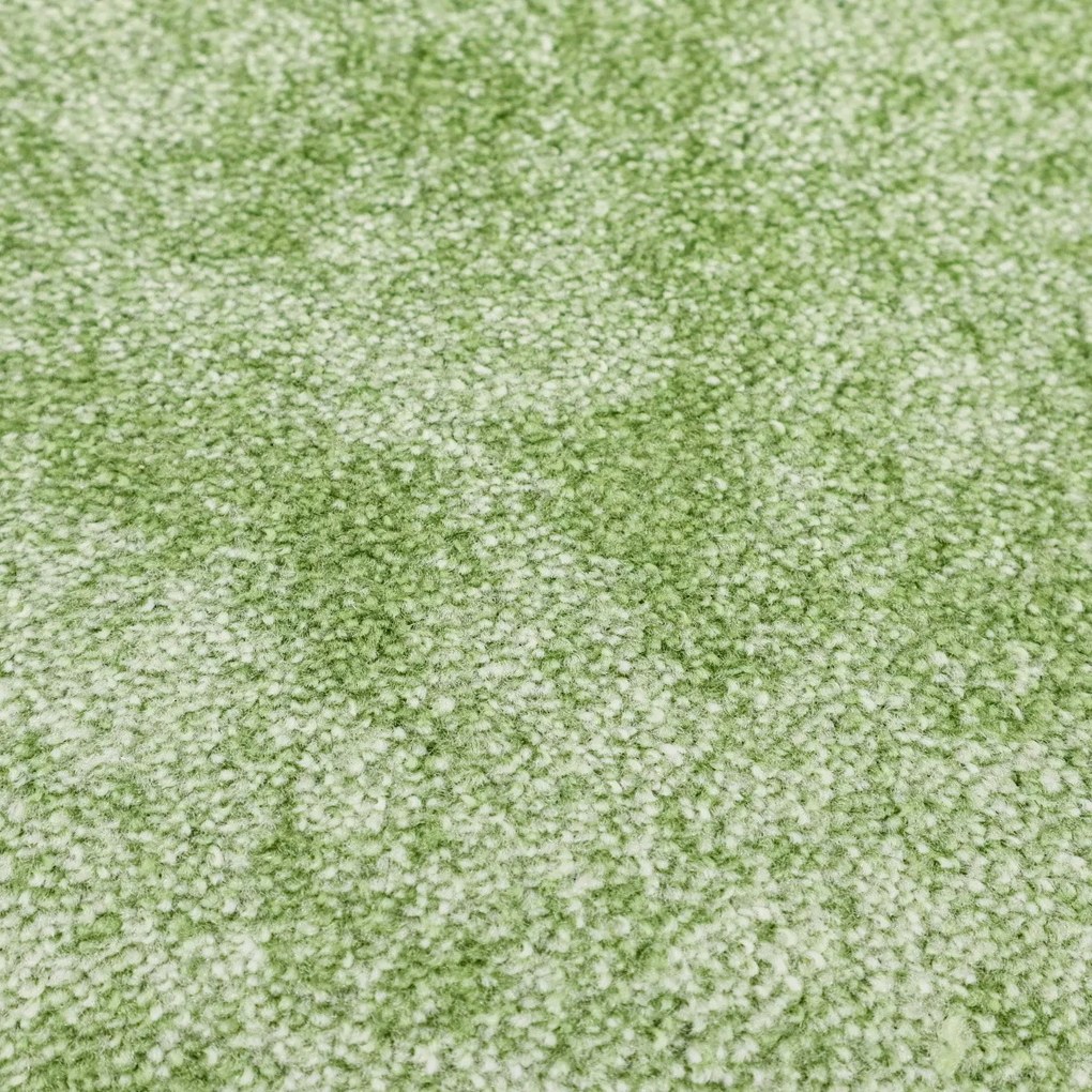 Koberec metráž Serenade 611, na mieru, šíře 4m,5m, zelená, filc, detská izba, ITC