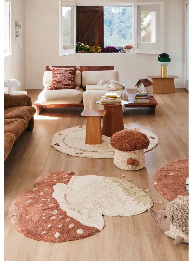 Béžový prateľný ručne tkaný bavlnený detský koberec ø140 cm Chanterelle – Lorena Canals