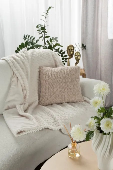 Deka LARIS krémová