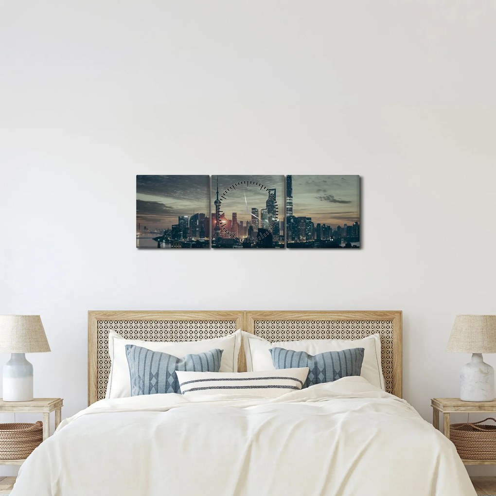 Obraz mesta za súmraku (s hodinami) (90x30 cm)