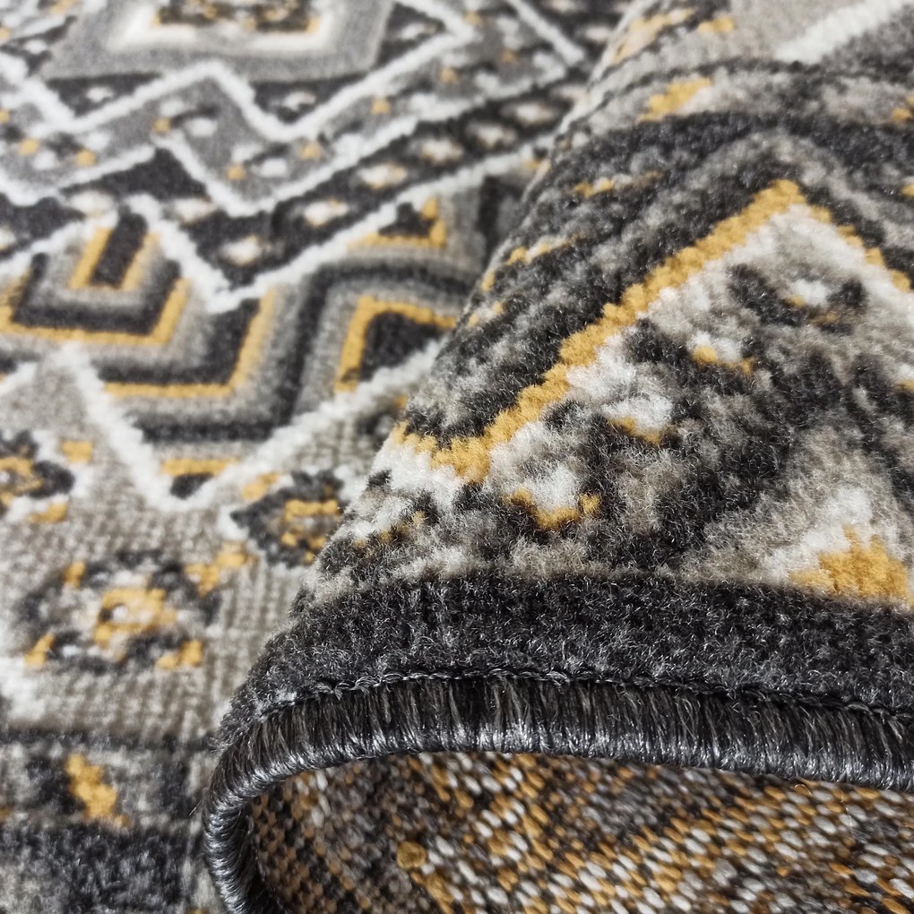 DY Moderný sivý koberec s geometrickým vzorom Lara 09 Rozmer: 60x100 cm