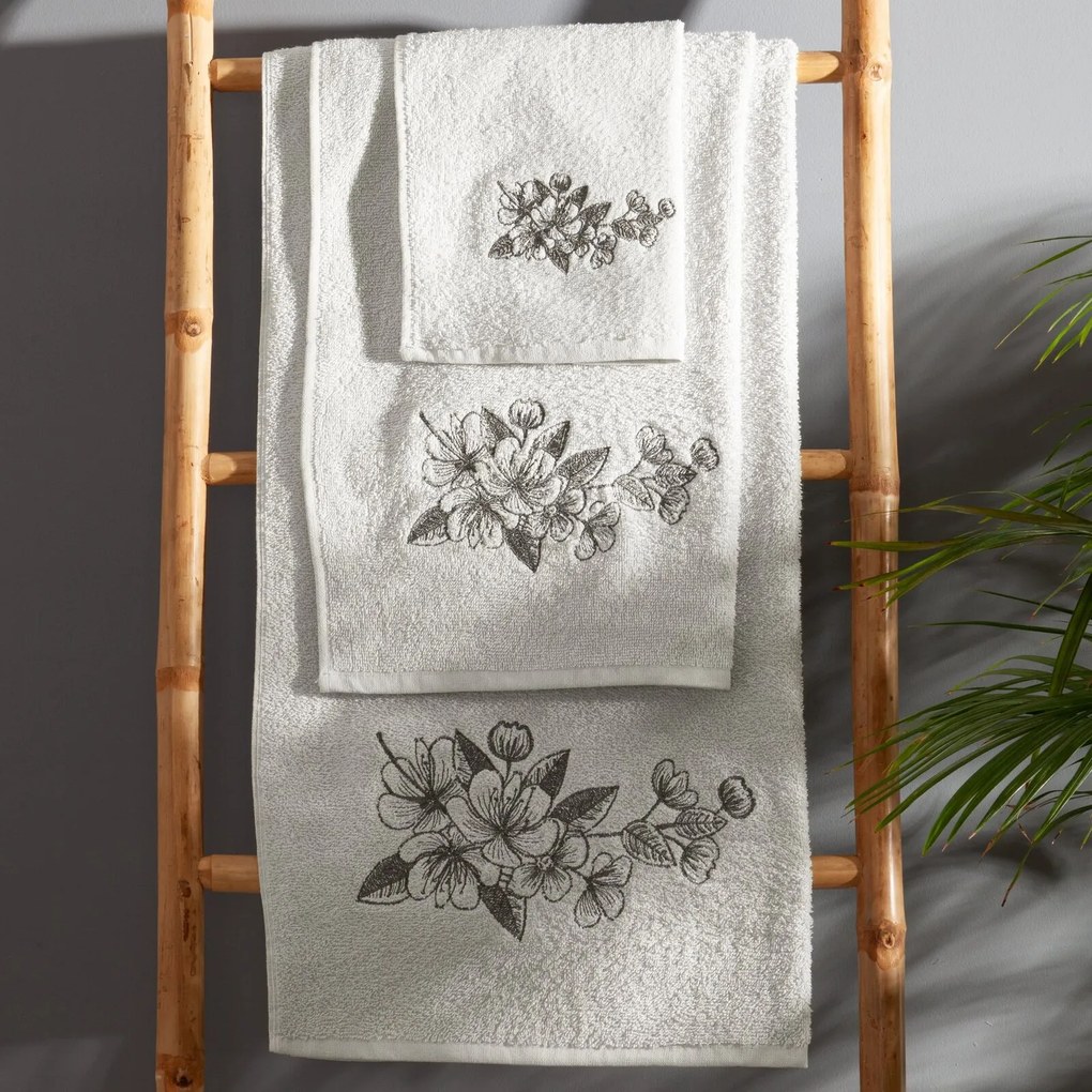 FROTÉ UTERÁK SOFIA SADA 1KS 30X50 CM, 1KS 50X90 CM, 1KS 70X140 CM STRIEBORNÁ