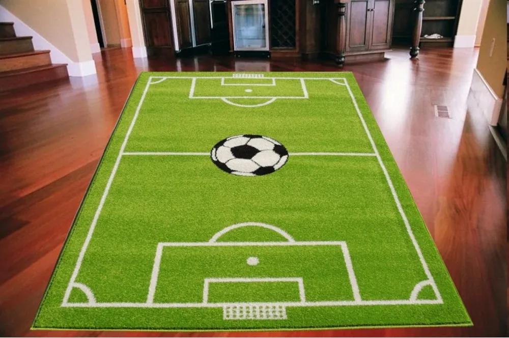 *Detský koberec Futbalové ihrisko TOP zelený, Velikosti 133x180cm