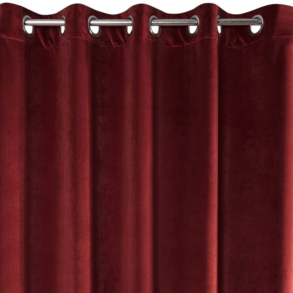 ZATEMŇOVACÍ ZÁVES NA KRÚŽKOCH RIA 140X250 CM BORDOVÁ
