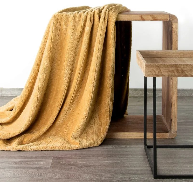 Mäkká medená deka CINDY4 s geometrickým vzorom 170x210 cm