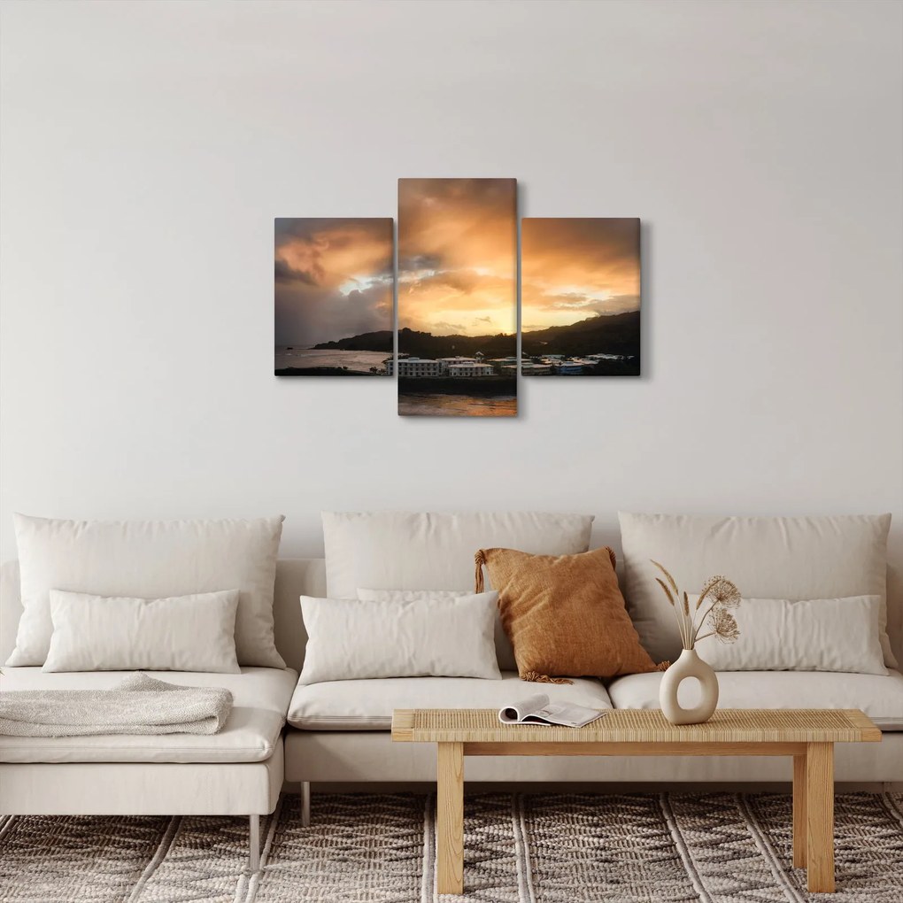 Obraz - pláž so zatiahnutou oblohou (90x60 cm)