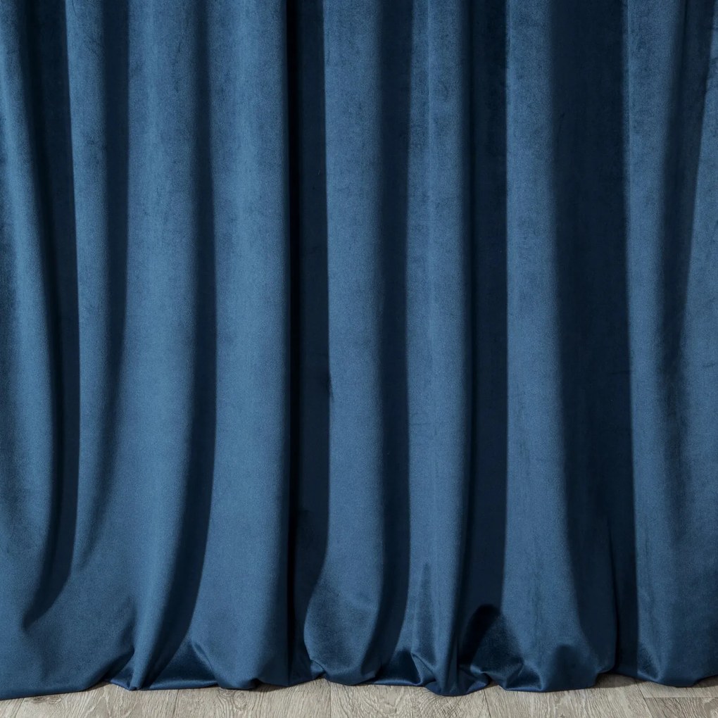 ZATEMŇOVACÍ ZÁVES NA KRÚŽKOCH DARLA SADA 2KS 140X250 CM TMAVOMODRÁ