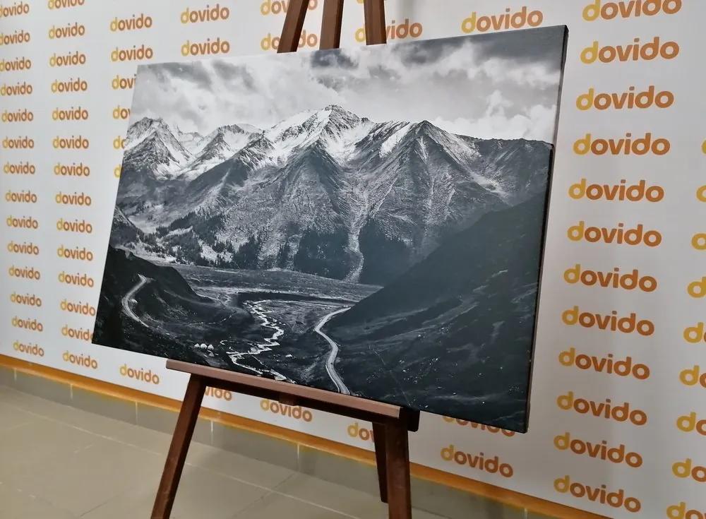 Obraz nádherná horská panoráma v čiernobielom prevedení - 90x60