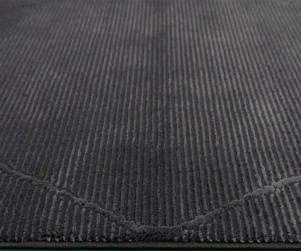 Koberec Zurich 1903 Dark Grey – sivý s geometrickým vzorom Rozmer: 140x190 cm