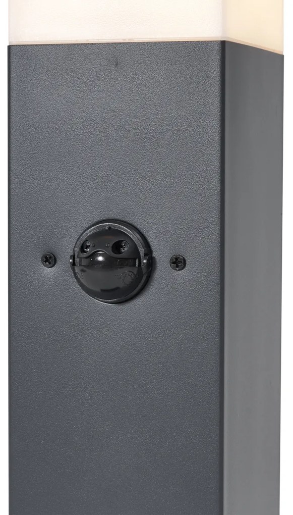 Vonkajšia lampa tmavosivá s opálovým sklom 45 cm IP44 so zásuvkou a snímačom pohybu - Malios