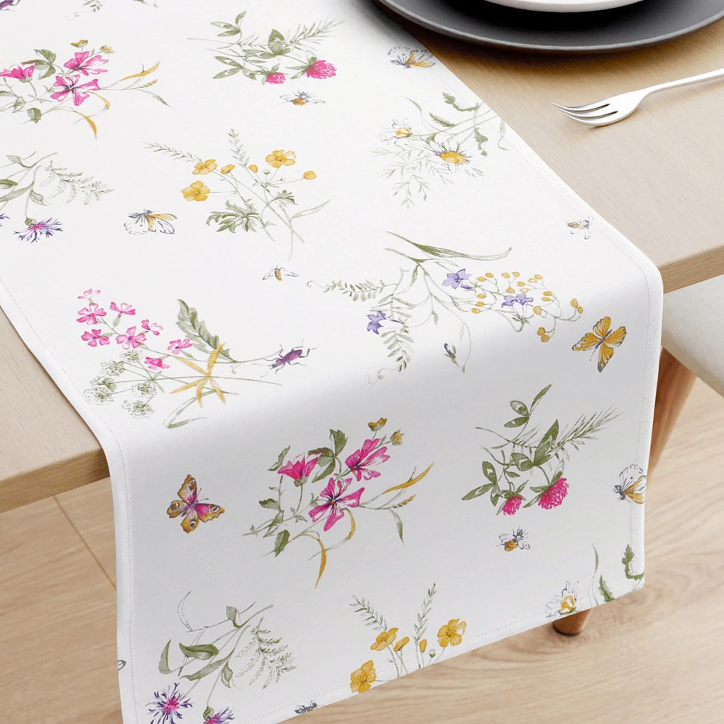 Goldea behúň na stôl 100% bavlnené plátno - farebné lúčne kvety na bielom 50x140 cm