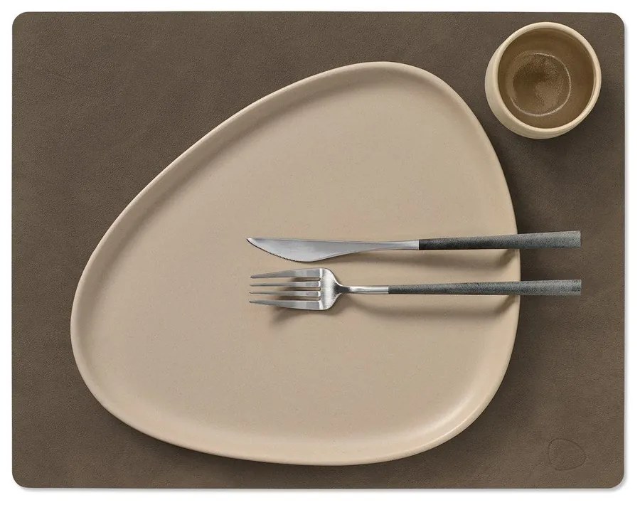 Prestieranie z eko kože 35x45 cm Square L Nupo – LIND DNA