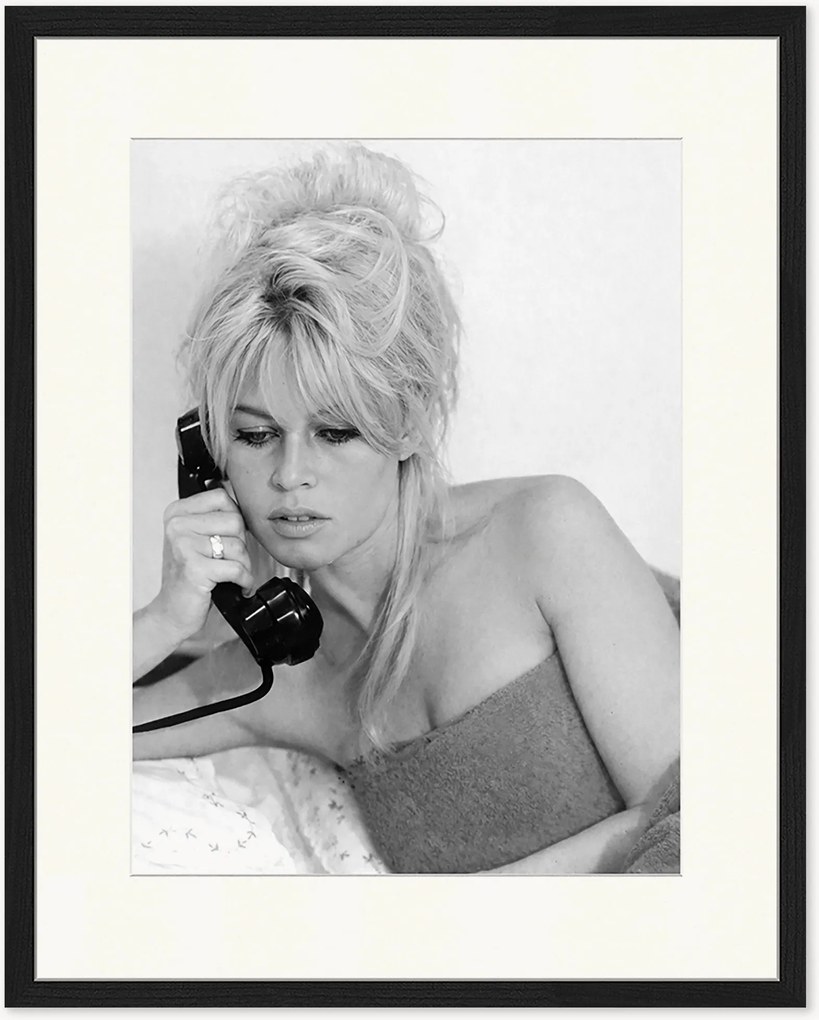 Ručne vyrobená zarámovaná fotografia Brigitte on The Phone