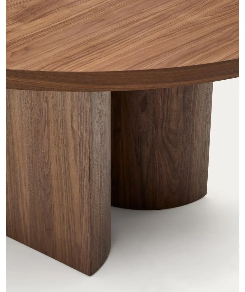 Okrúhly jedálenský stôl s doskou v dekore orechového dreva ø 150 cm Nealy – Kave Home