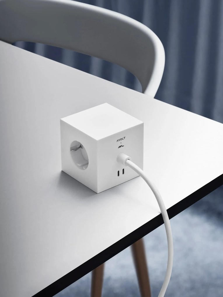 AVOLT Magnetická dobíjacia kocka Square 1 / USB-C Opal White