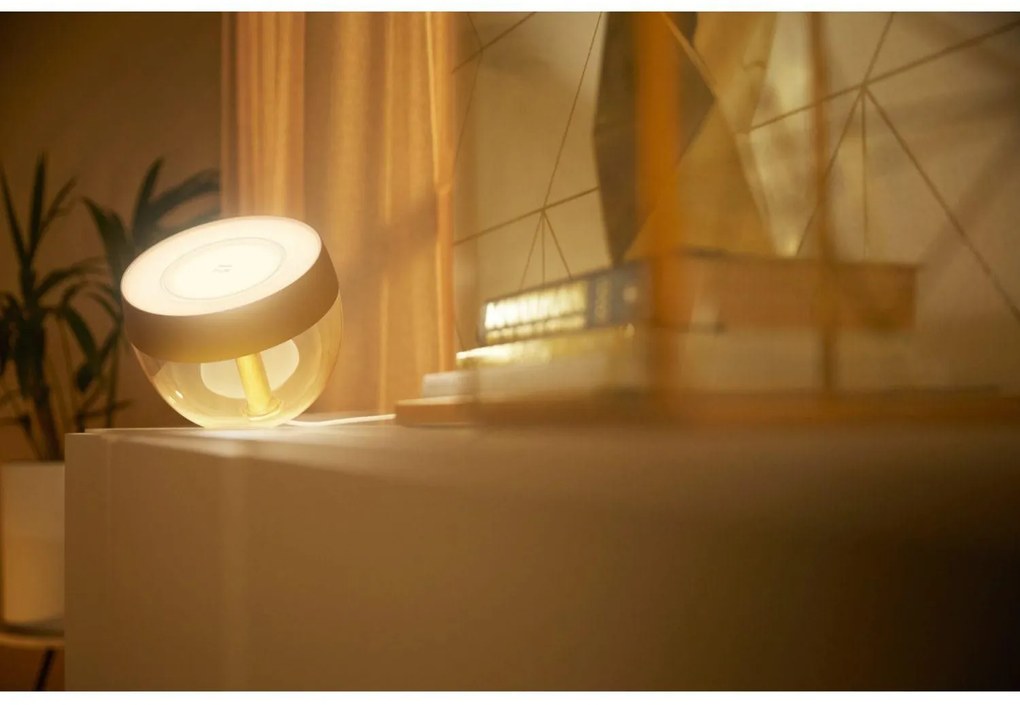 PHILIPS HUE Stolová múdra LED lampa HUE IRIS s funkciou RGB, 8,1 W, teplá biela-studená biela, zlatá