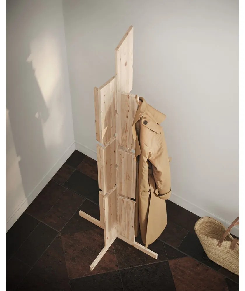 Vešiak z borovicového dreva v prírodnej farbe 60x186 cm Keeper – Karup Design